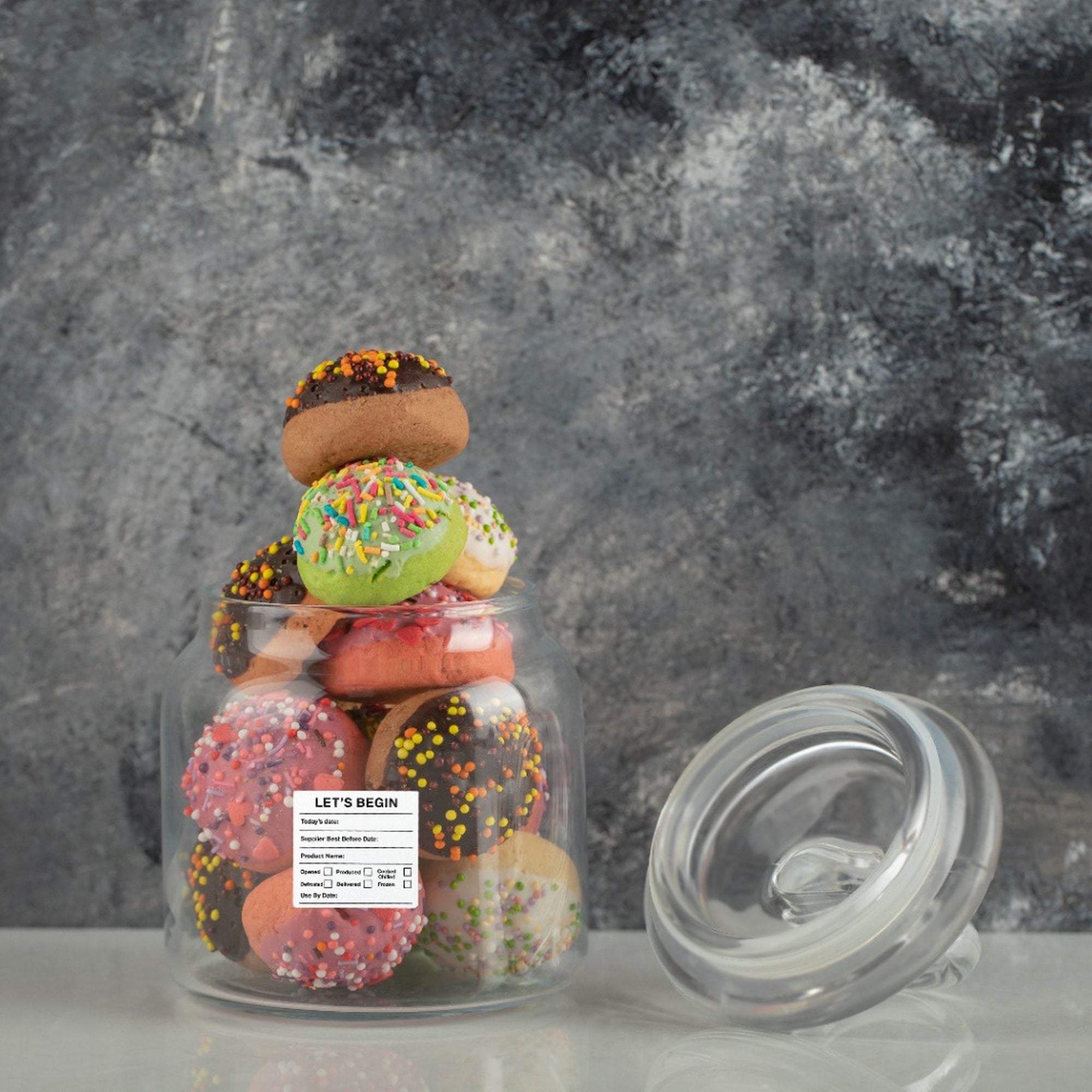 Pack of 6/500 stickers per roll for 49.99 euro